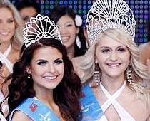 Lai vinnētu Miss Bikini, Kubasova esot veikusi krūšu palielināšanu (krūšu FOTO)